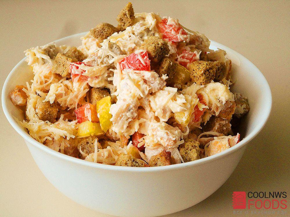 Салат с сыром и сухариками и курицей рецепт с Салат с сыром и сухариками и курицей рецепт с