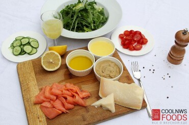 Ингредиенты для салата с подкопченным лососем