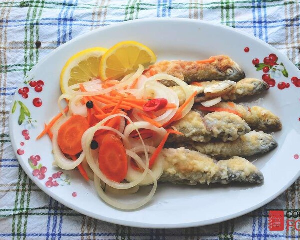 маринованная корюшка.