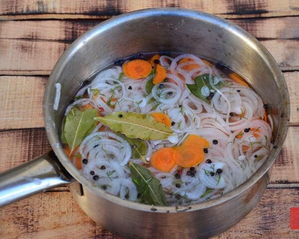 делаем маринад с овощами для трески