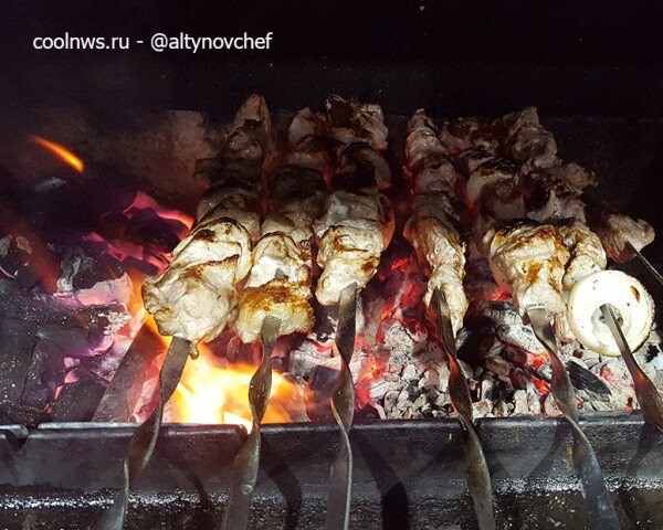 Свиной шашлык из окорока с уксусом