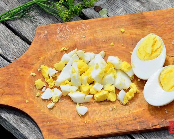 яйцо куриное отварное