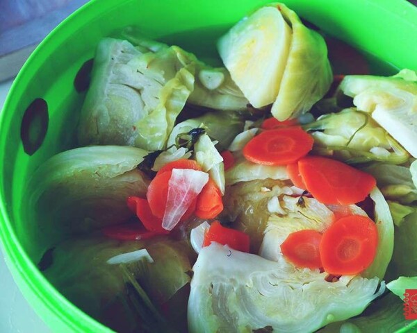 ккапуста квашеная крупными кусками с морковью и перцем